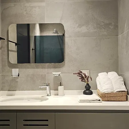 Tam Serviced Mozart Center Apartman *